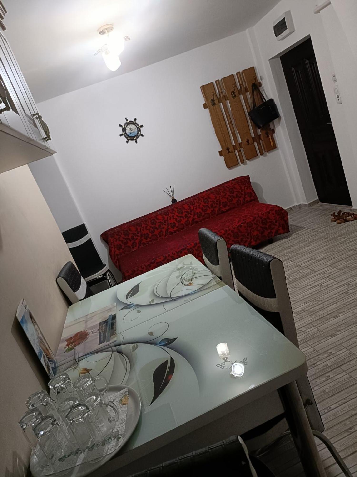 Apartament Manu Tg Neamt Târgu Neamţ Bagian luar foto