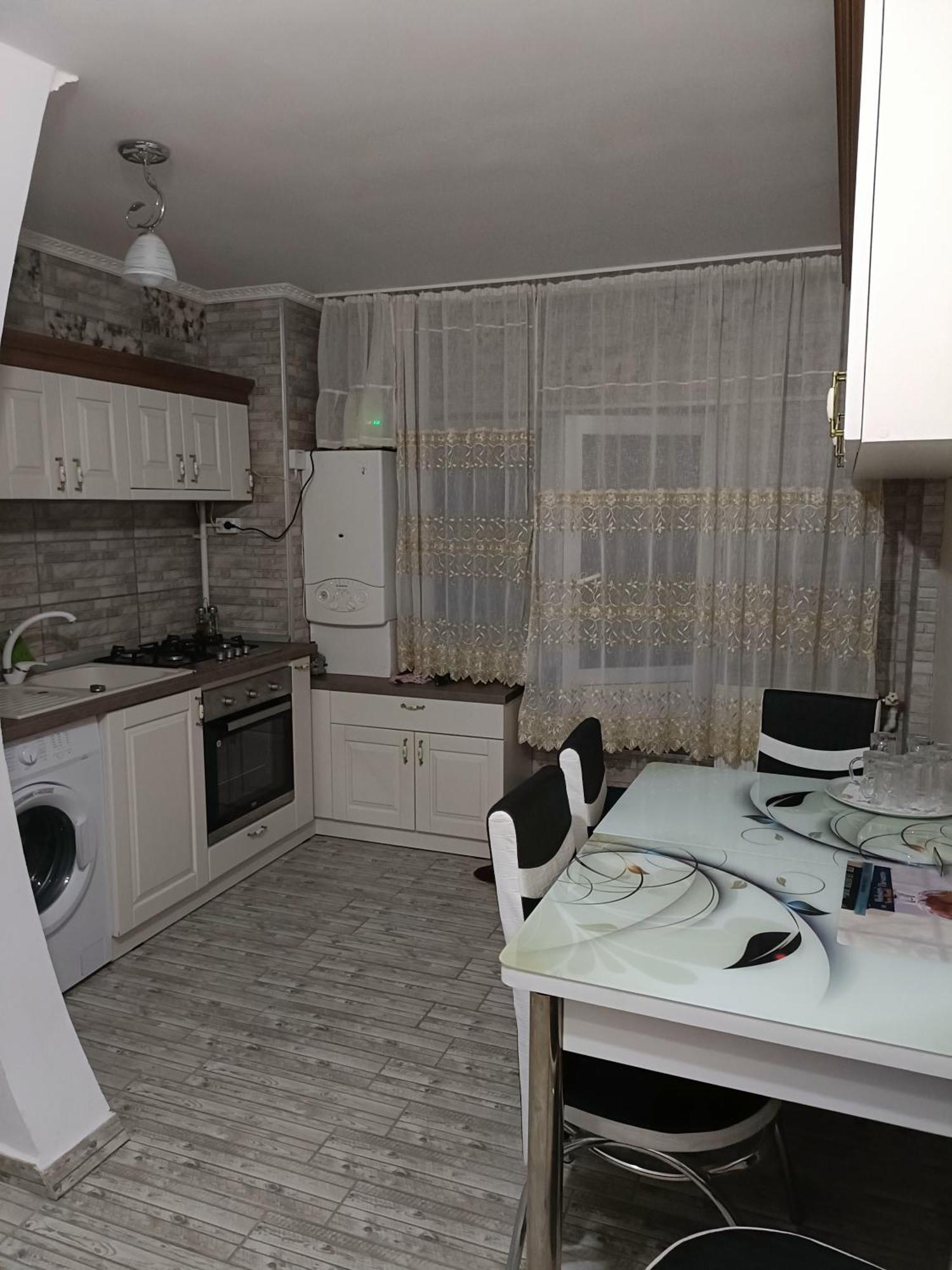 Apartament Manu Tg Neamt Târgu Neamţ Bagian luar foto